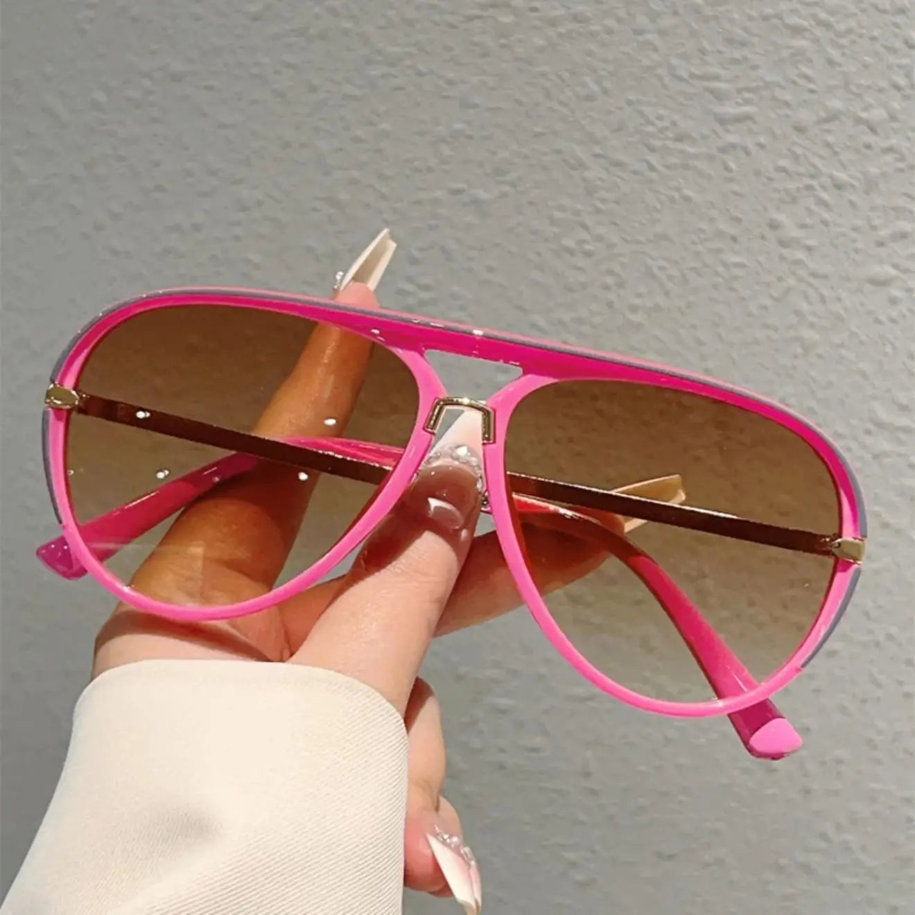 Retro Aviator Sunglasses for Women, with Trendy Casual Metal Frame Shades
