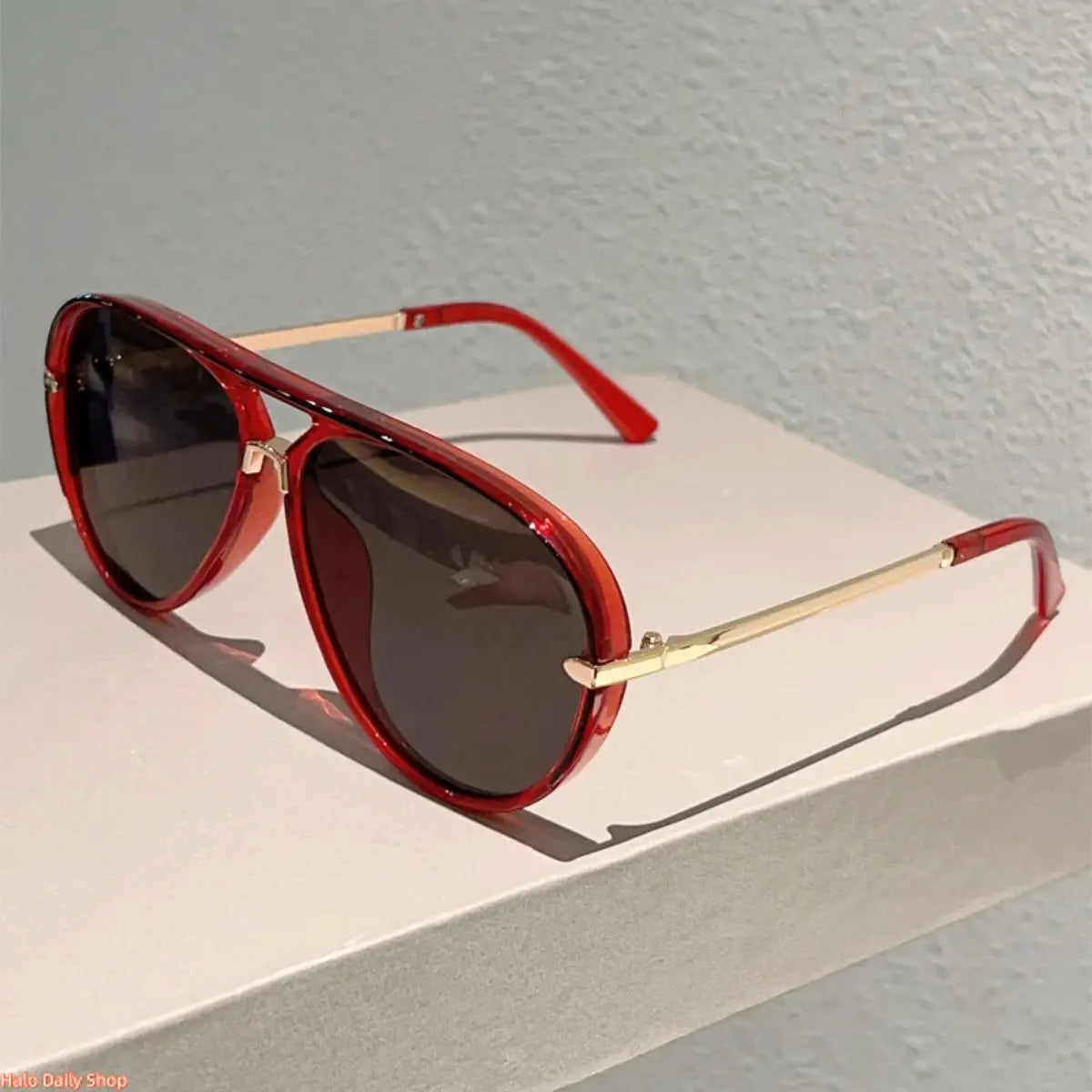 Retro Aviator Sunglasses for Women, with Trendy Casual Metal Frame Shades